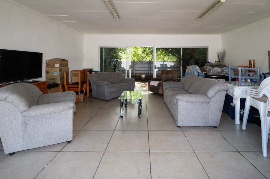4 Bedroom Property for Sale in Flamwood North West